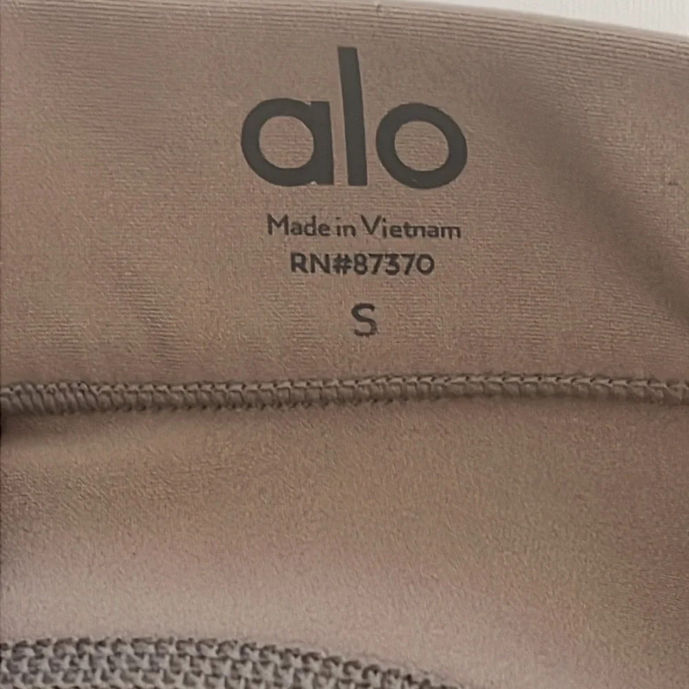 ALO Yoga High-Waisted Brown Leggings